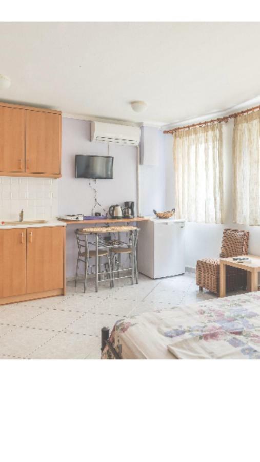 דירות סלוניקי Studio Floral מראה חיצוני תמונה
